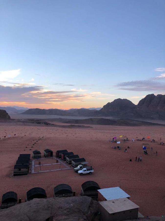 Wadi Rum Starlight Camp Exteriör bild