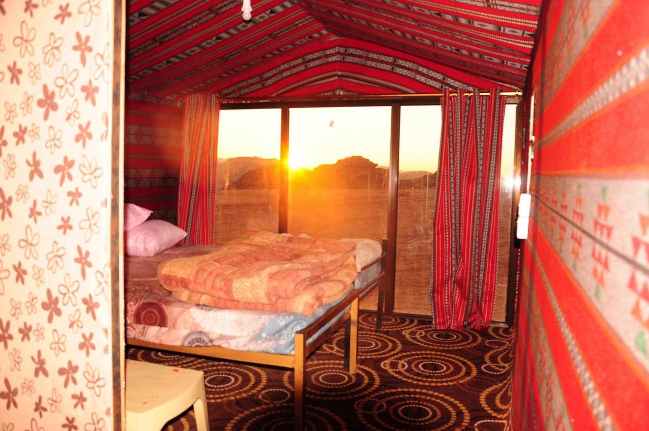 Wadi Rum Starlight Camp Exteriör bild
