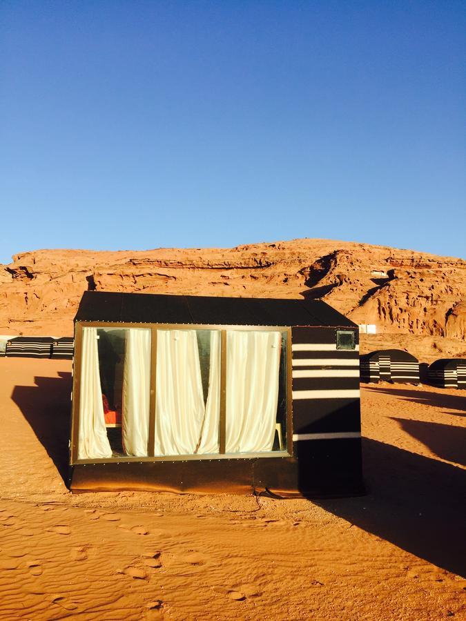 Wadi Rum Starlight Camp Exteriör bild