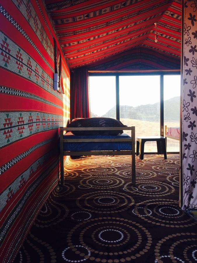 Wadi Rum Starlight Camp Exteriör bild